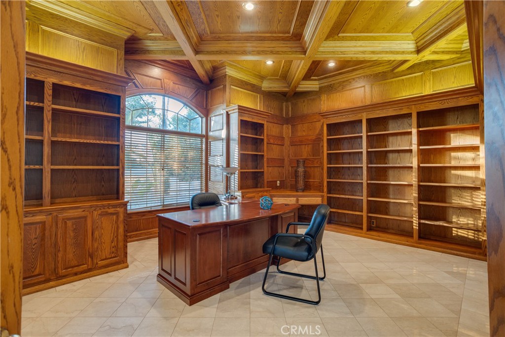 840 Peninsula Avenue