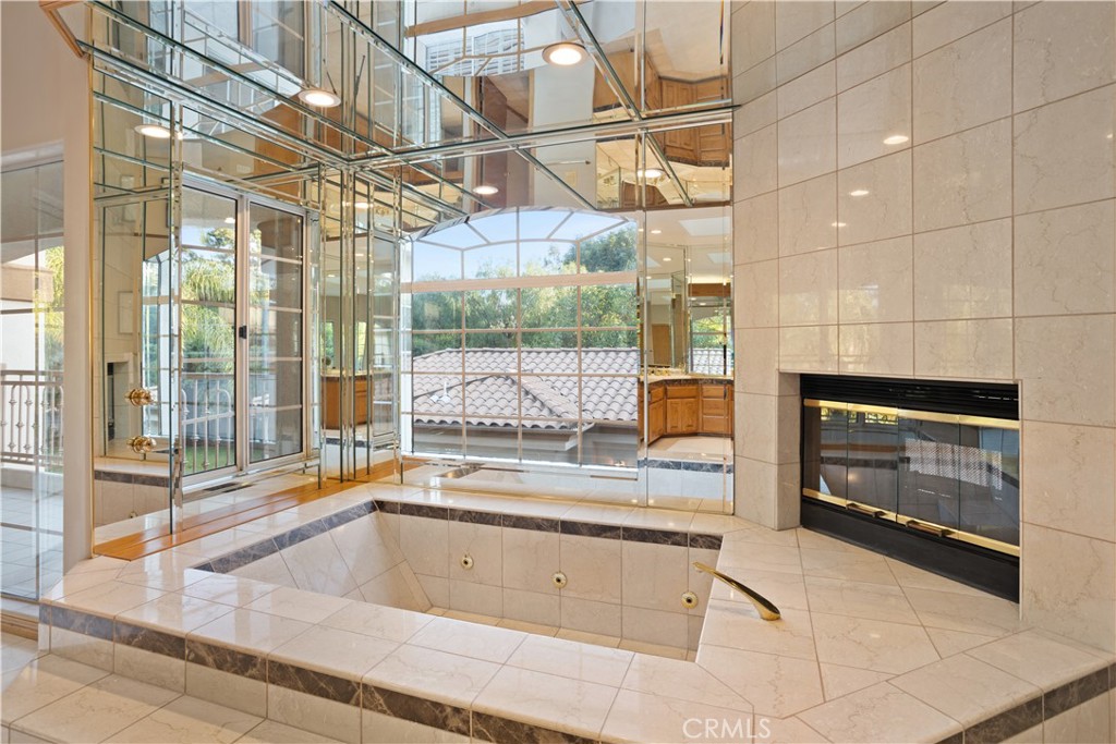 840 Peninsula Avenue