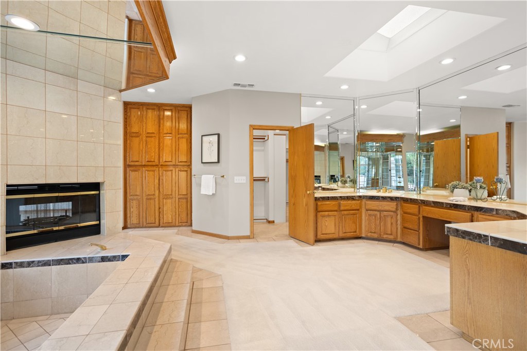 840 Peninsula Avenue