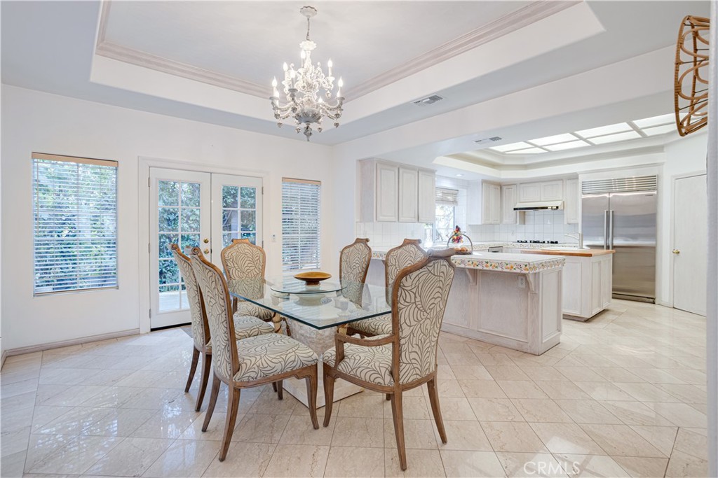 840 Peninsula Avenue