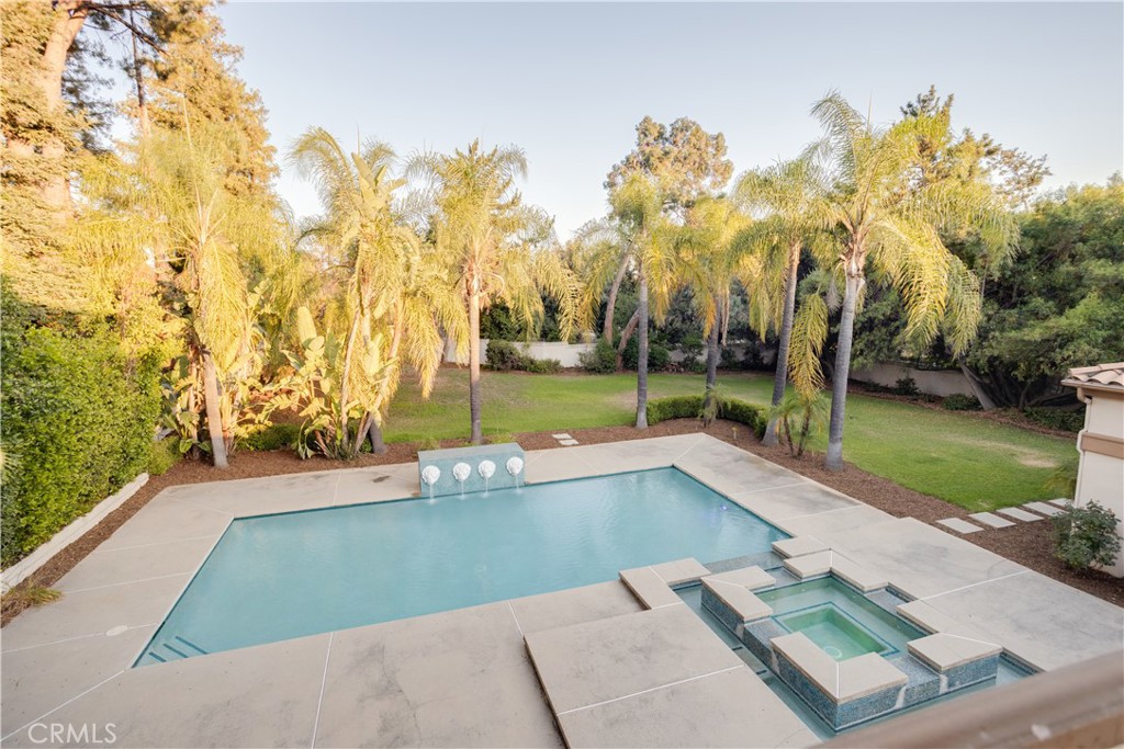 840 Peninsula Avenue