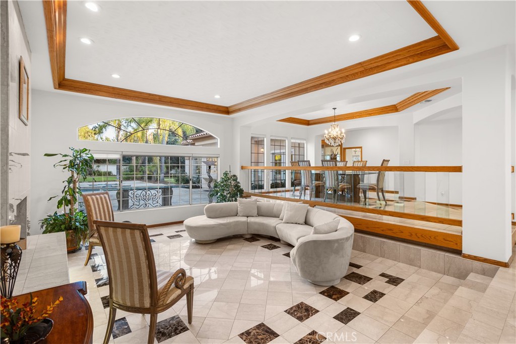 840 Peninsula Avenue