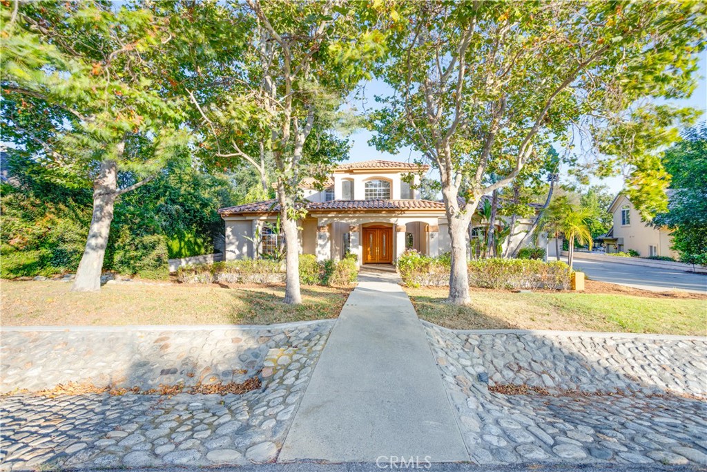 840 Peninsula Avenue