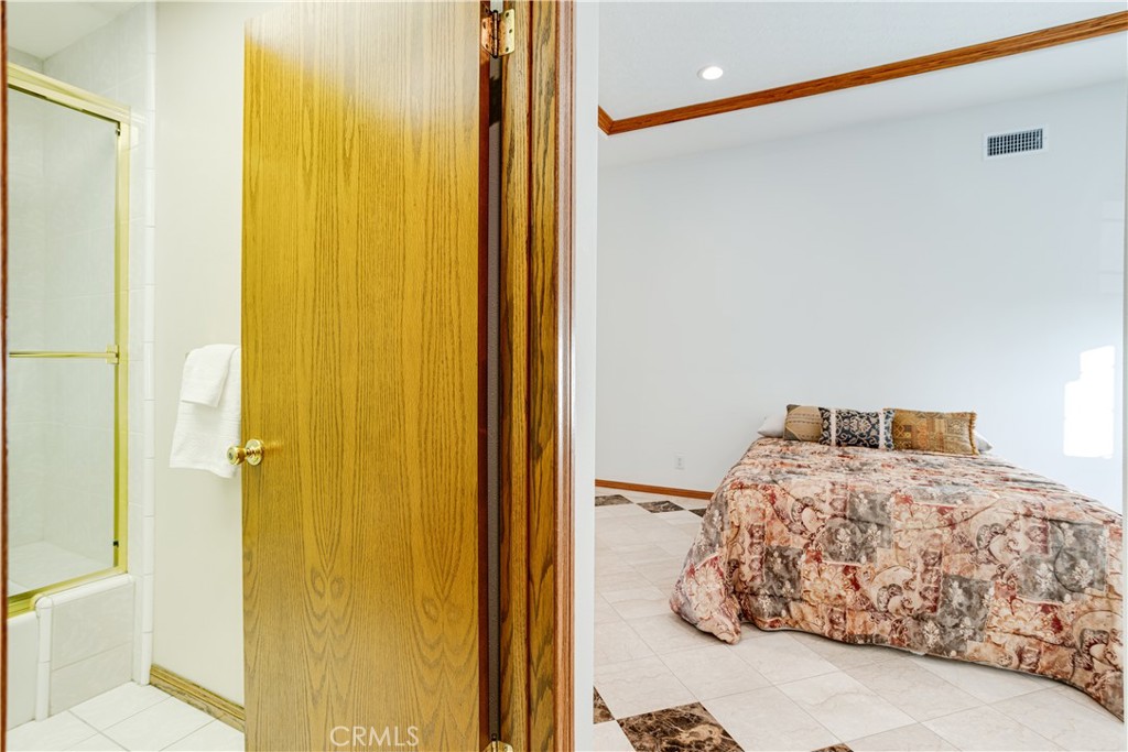 840 Peninsula Avenue