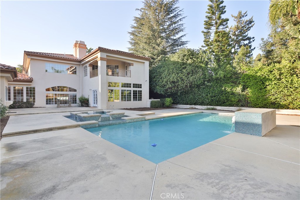 840 Peninsula Avenue