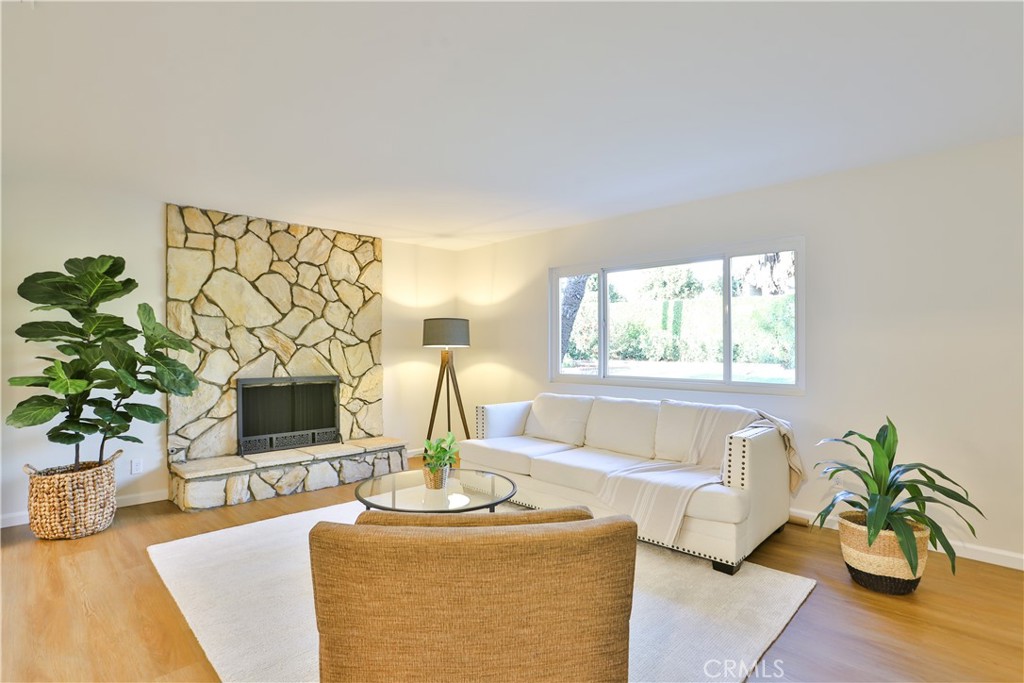 1159 Oak Knoll Terrace