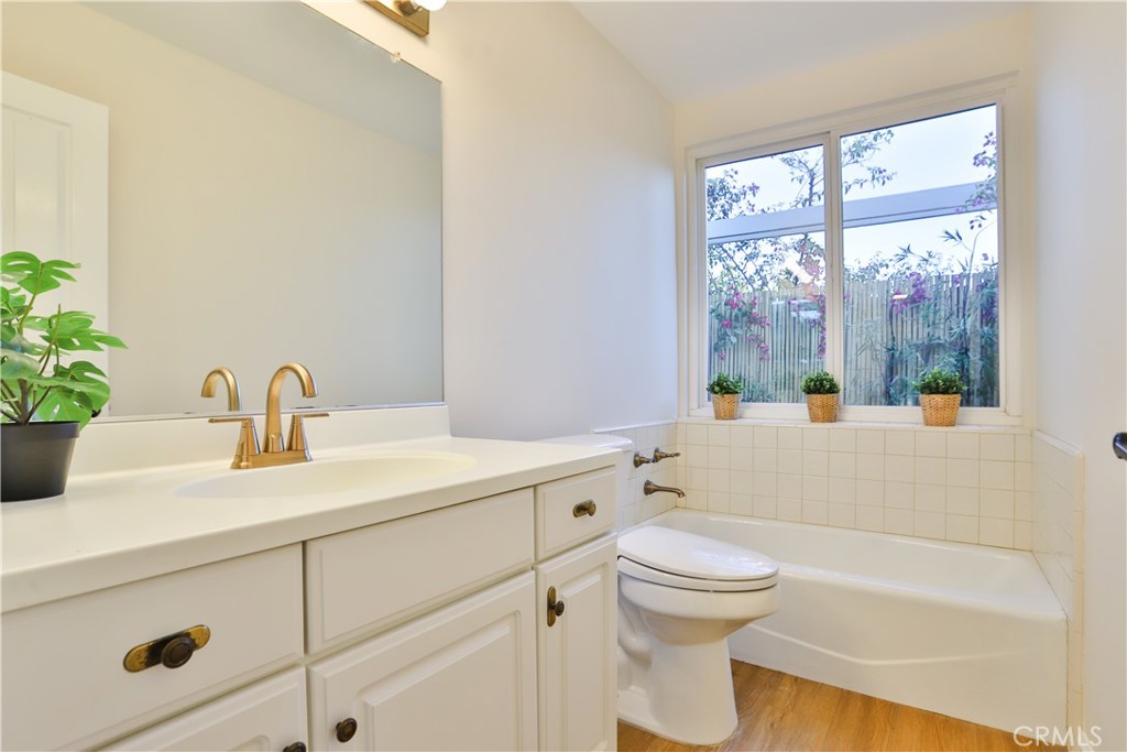 1159 Oak Knoll Terrace