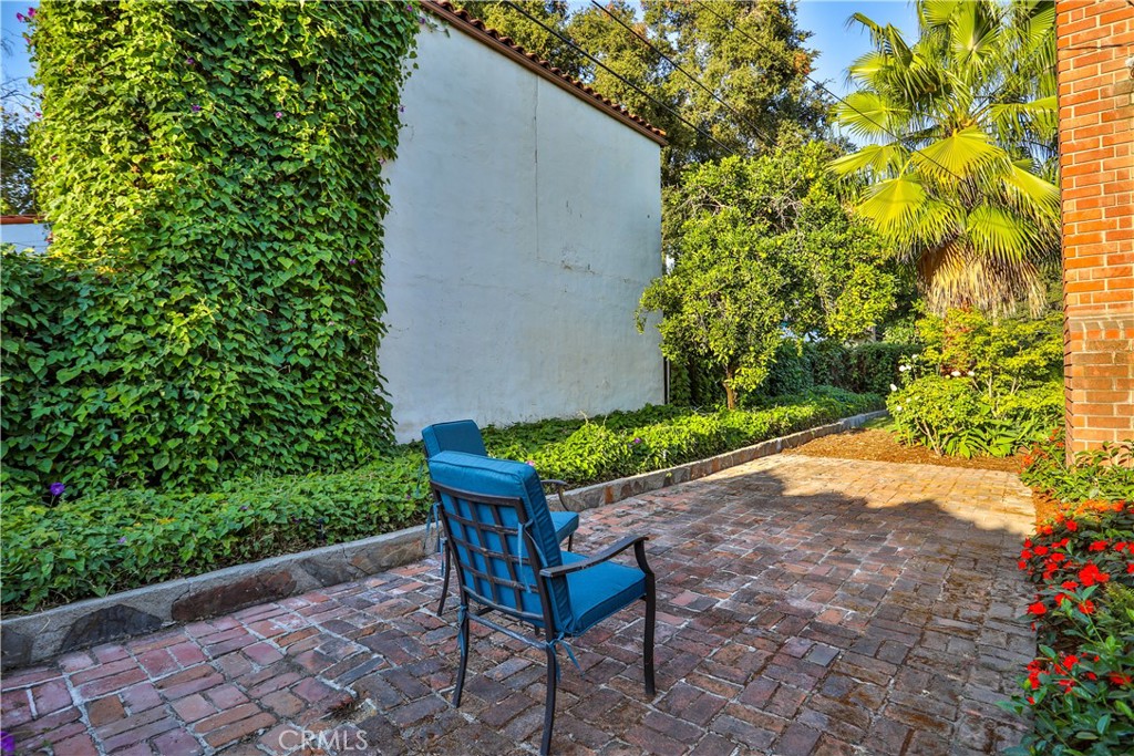 481 University Circle