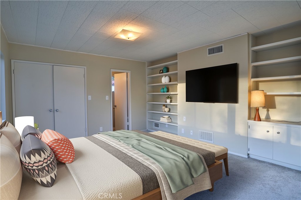 481 University Circle