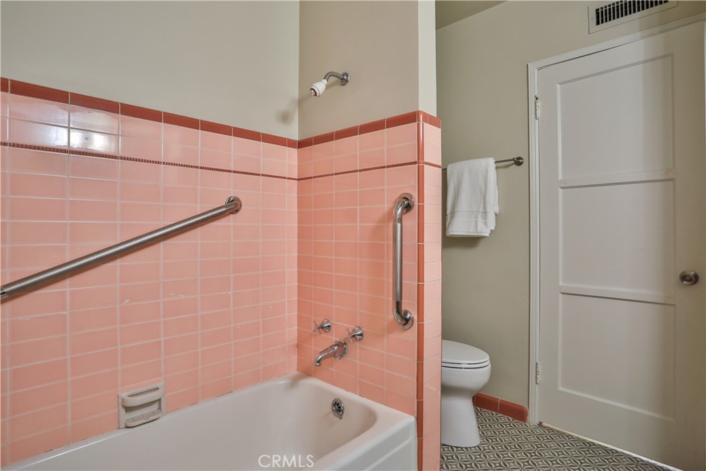 481 University Circle