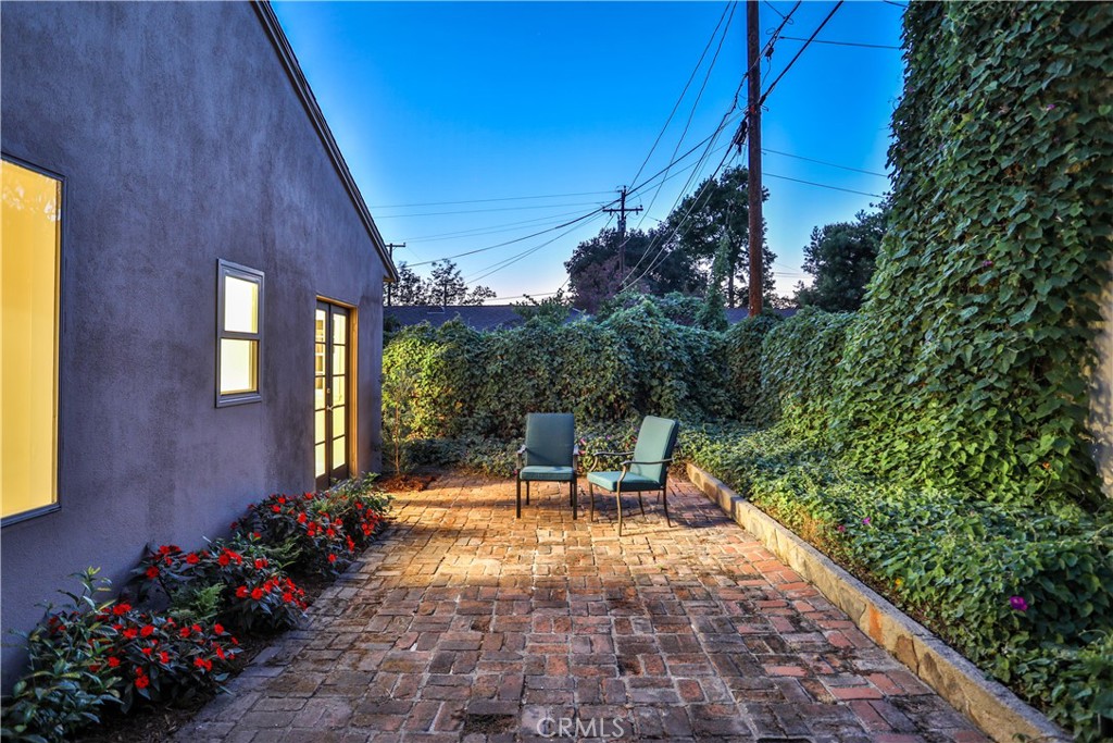 481 University Circle