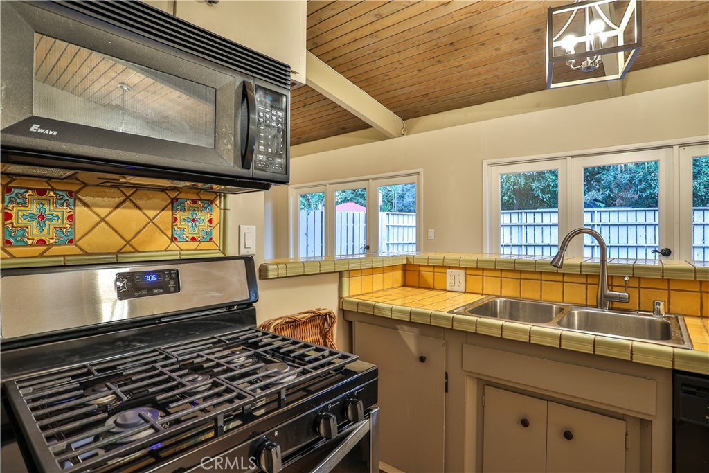 10448 Alta Loma Drive