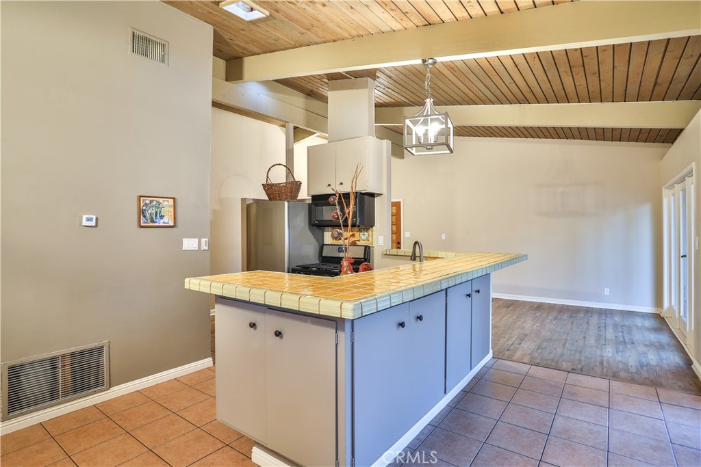 10448 Alta Loma Drive