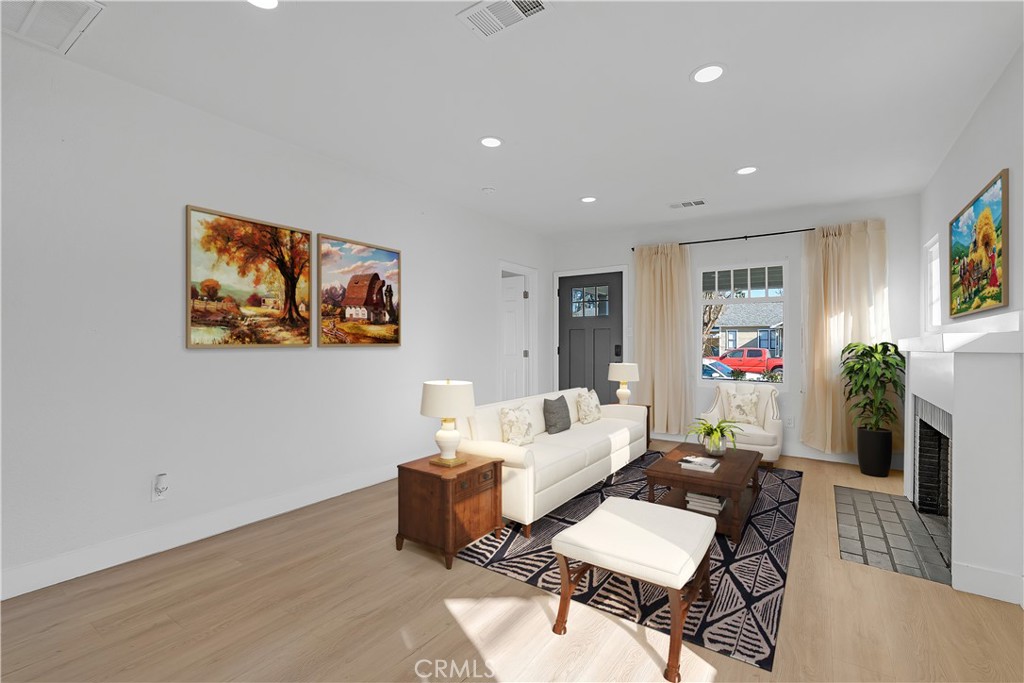 1131 Wisconsin Street