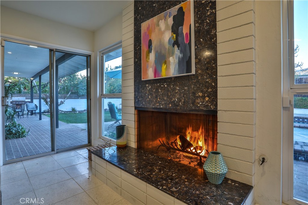 253 W Monterrey Drive