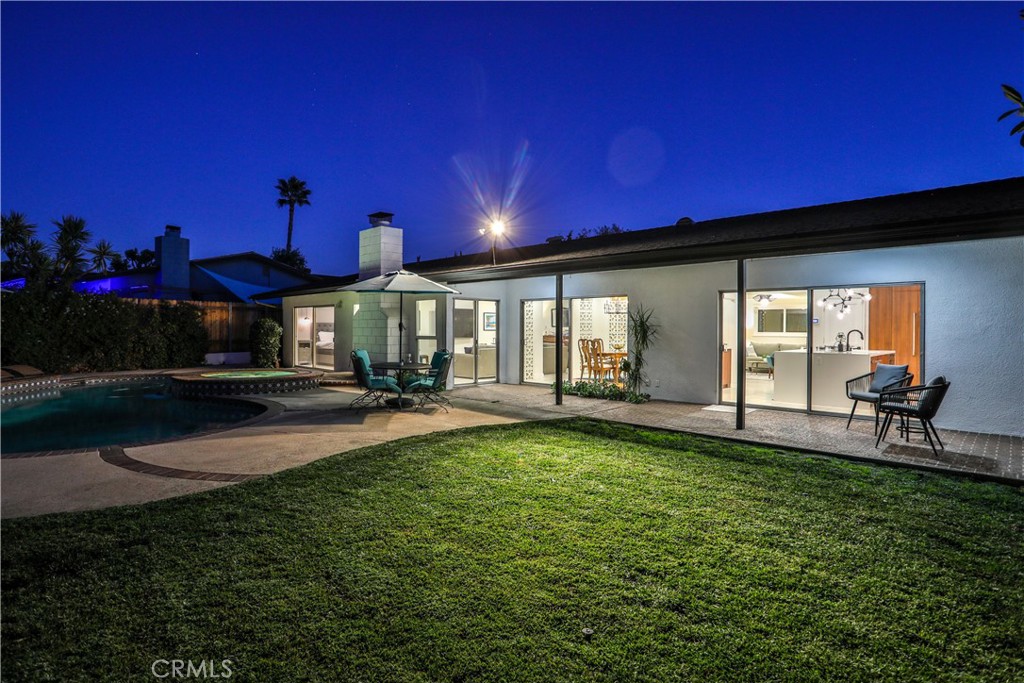 253 W Monterrey Drive