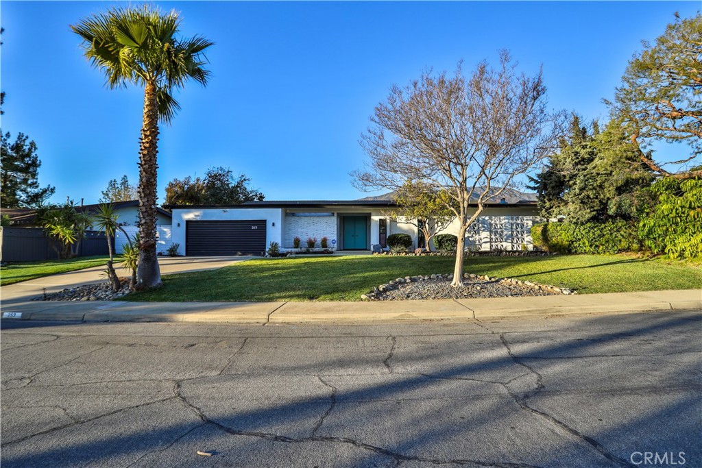 253 W Monterrey Drive