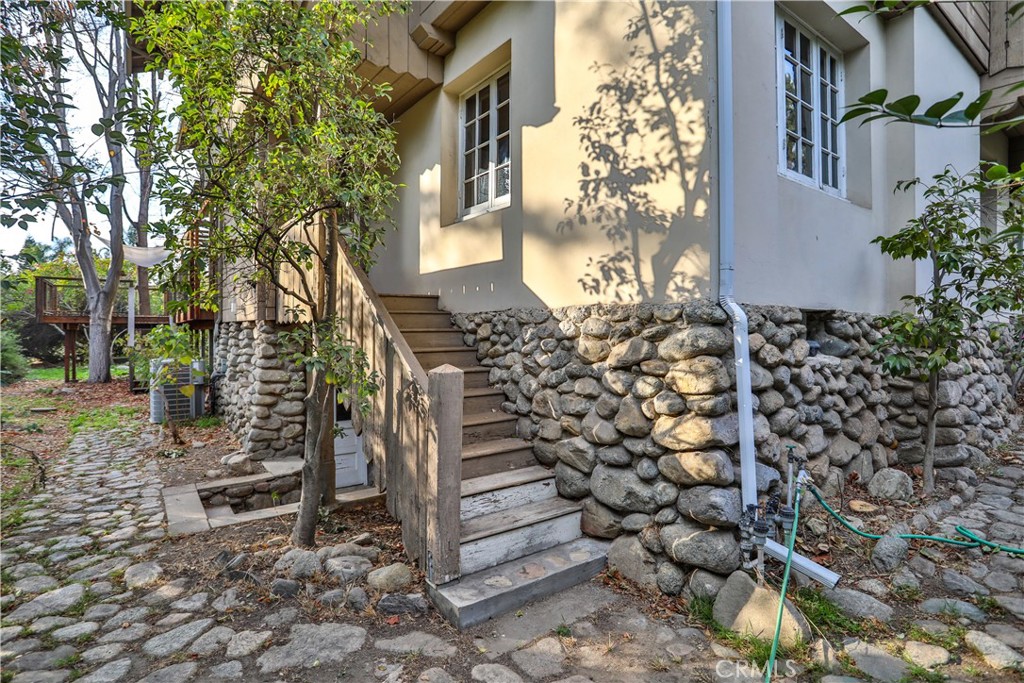 1890 Palomino Avenue