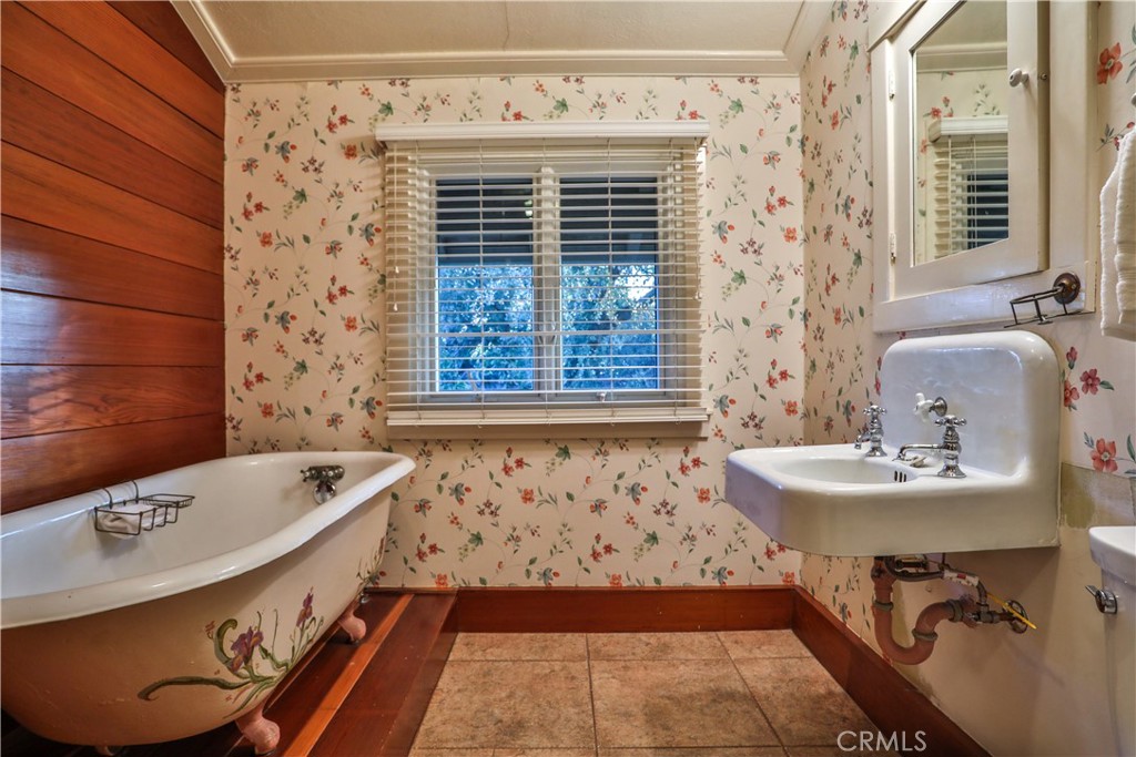 1890 Palomino Avenue