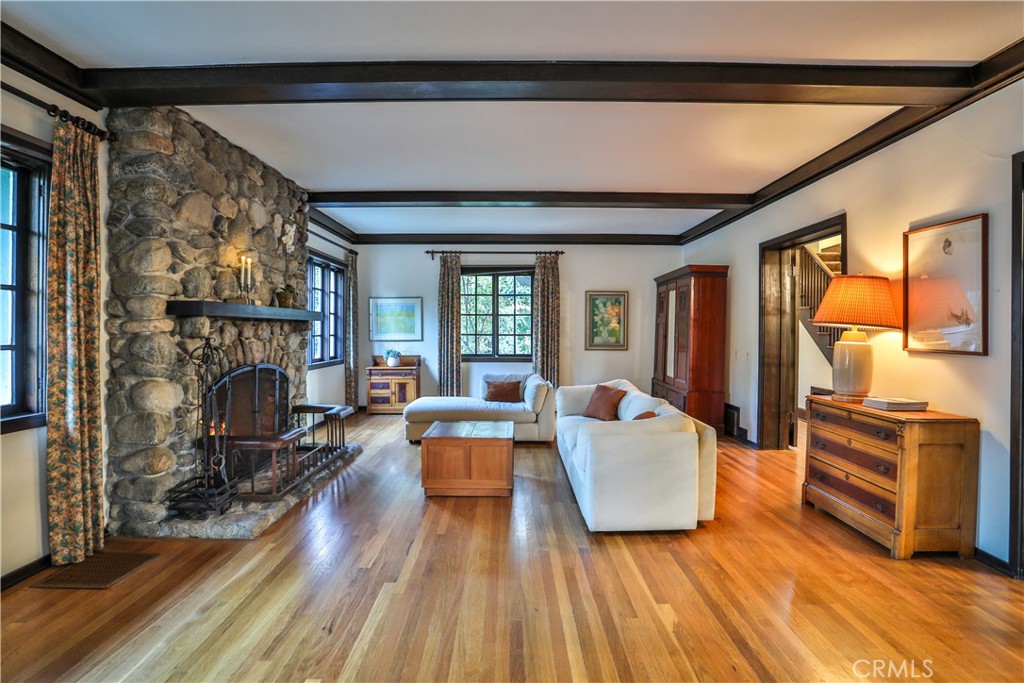 1890 Palomino Avenue