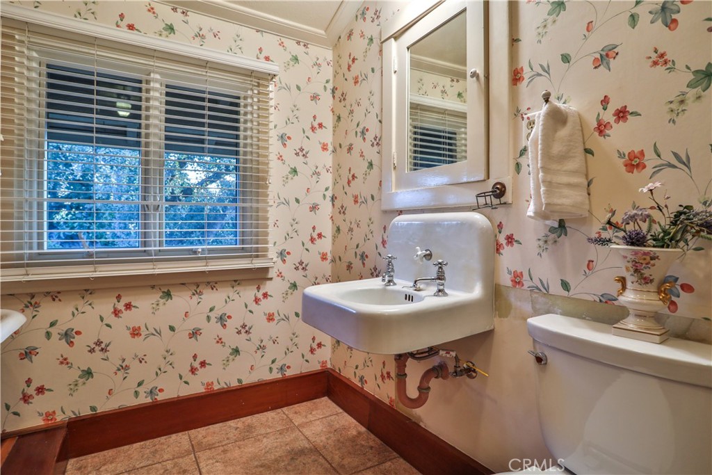 1890 Palomino Avenue