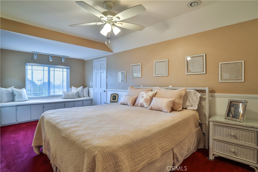 105 E Blue Mountain Way