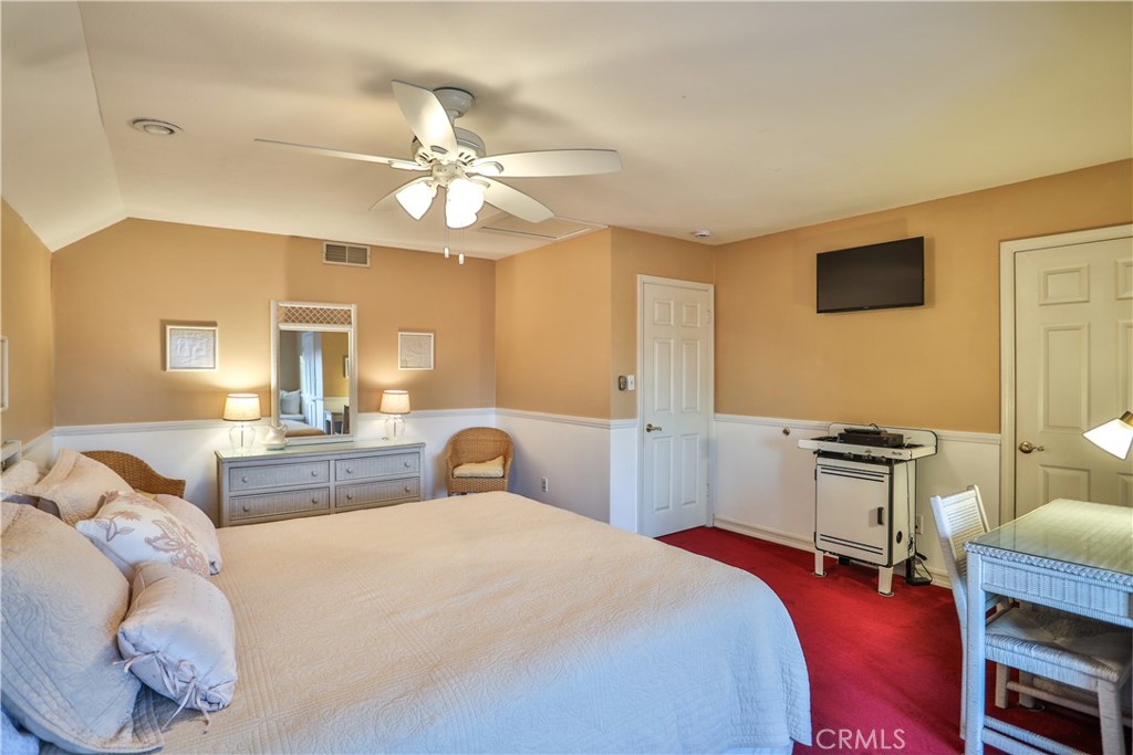 105 E Blue Mountain Way