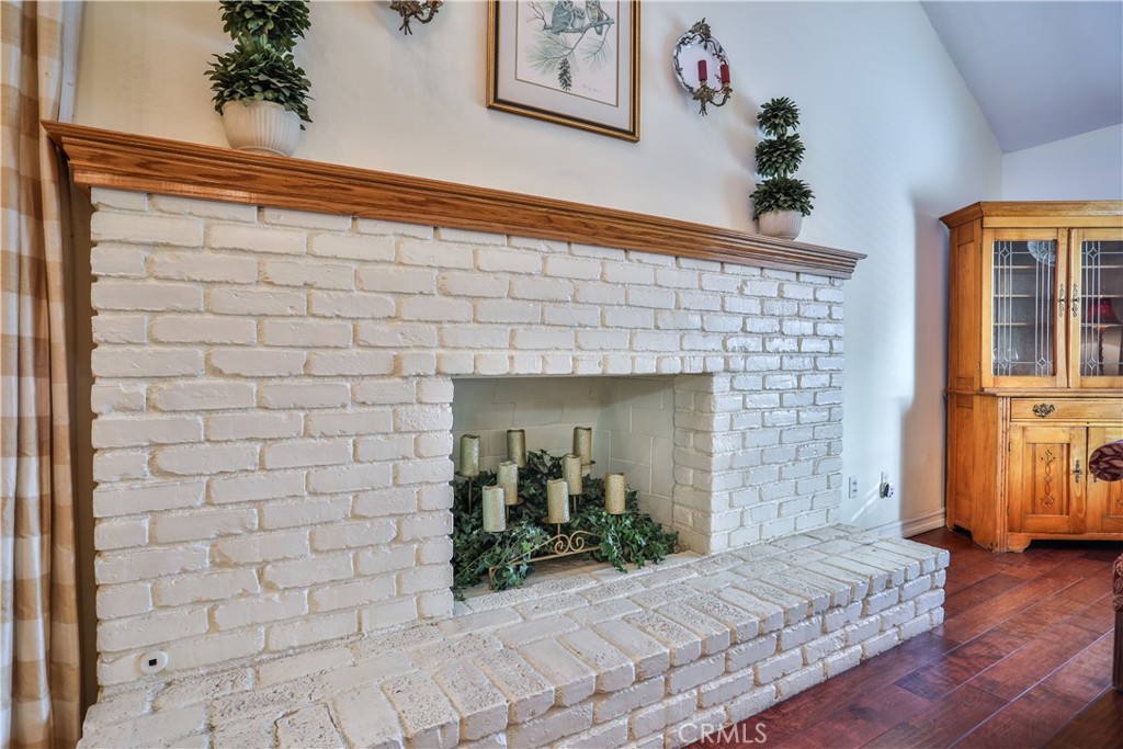 105 E Blue Mountain Way