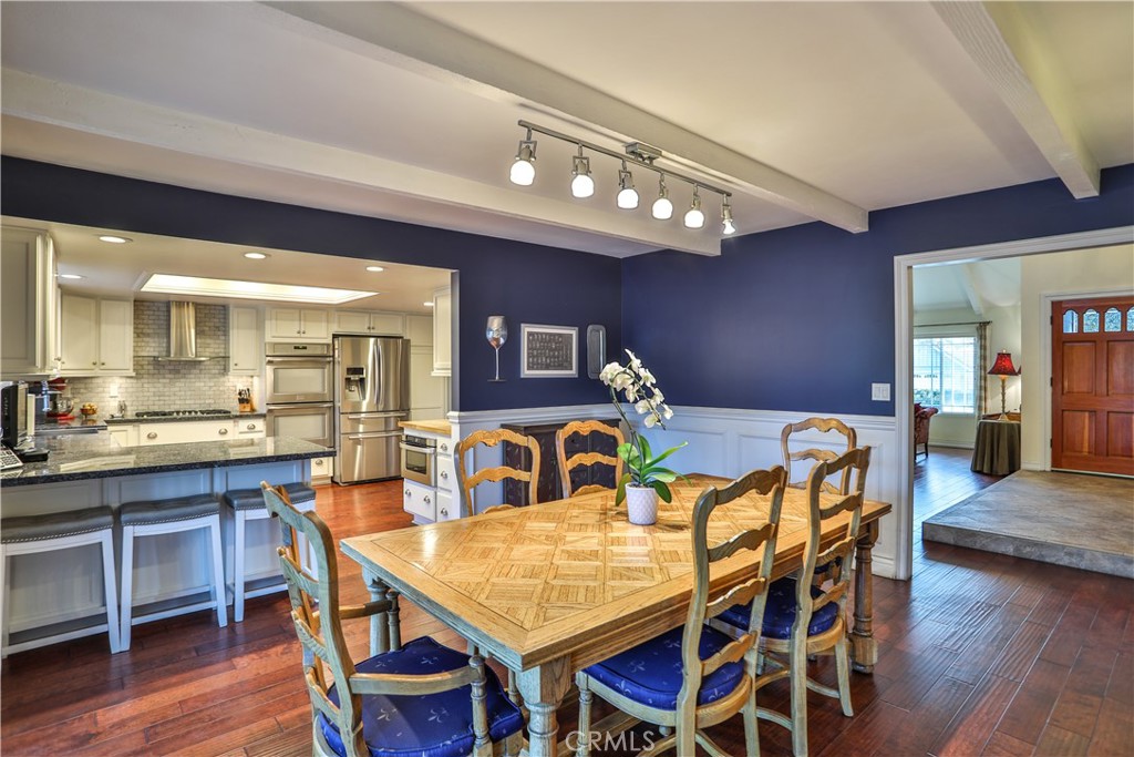 105 E Blue Mountain Way