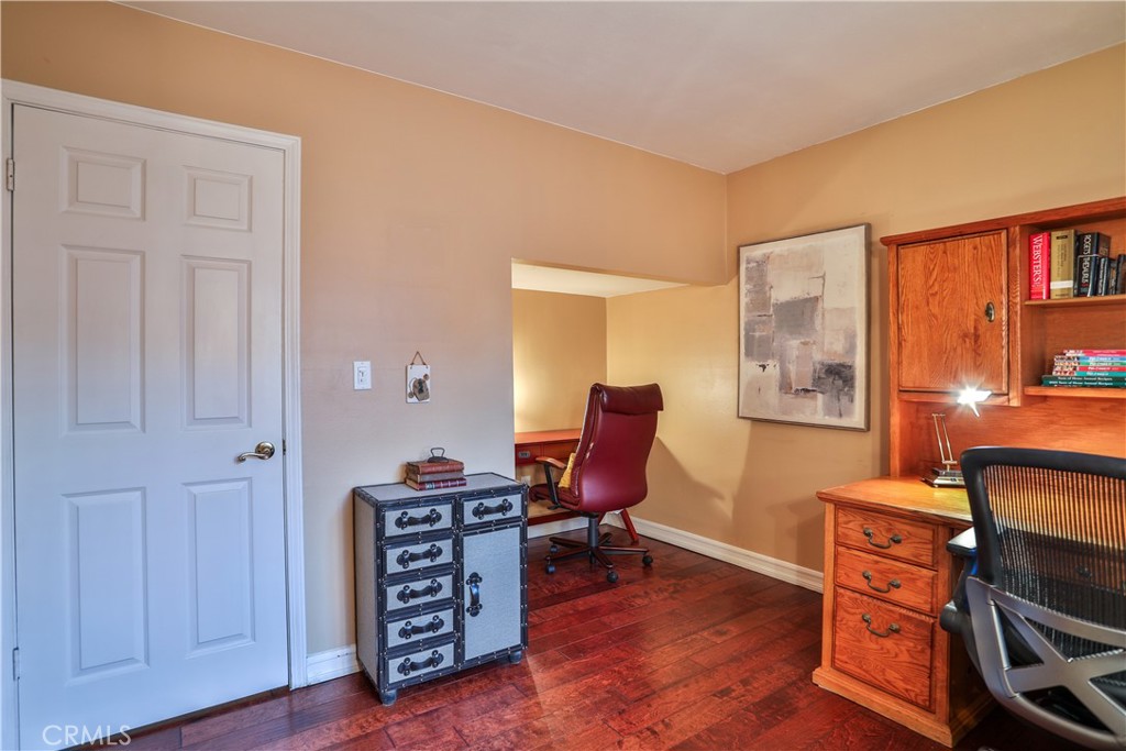 105 E Blue Mountain Way