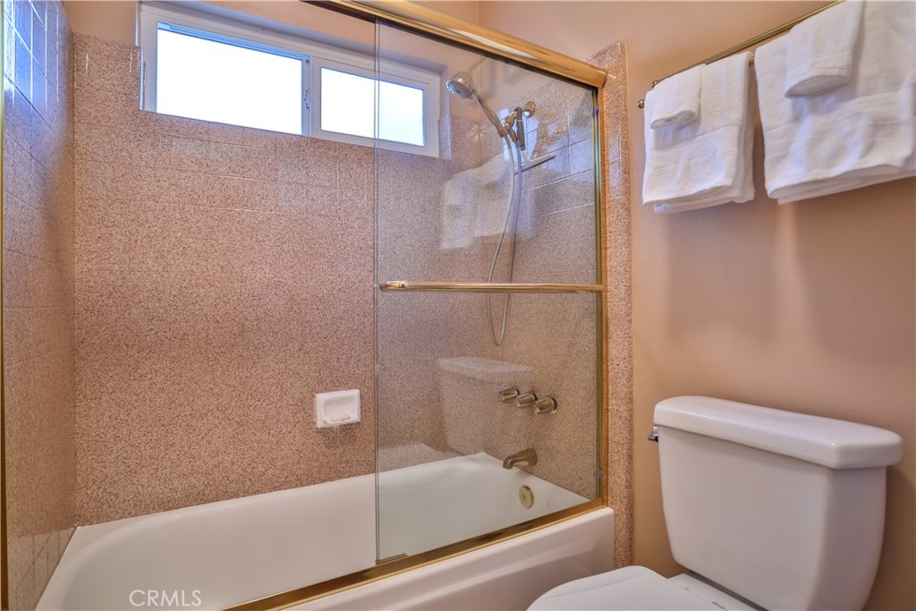 105 E Blue Mountain Way