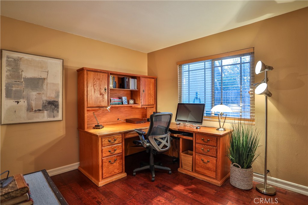 105 E Blue Mountain Way