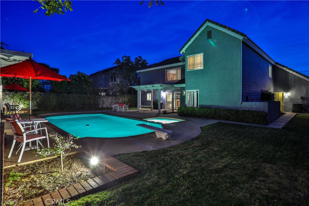 105 E Blue Mountain Way