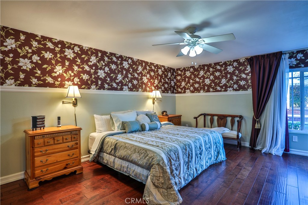 105 E Blue Mountain Way