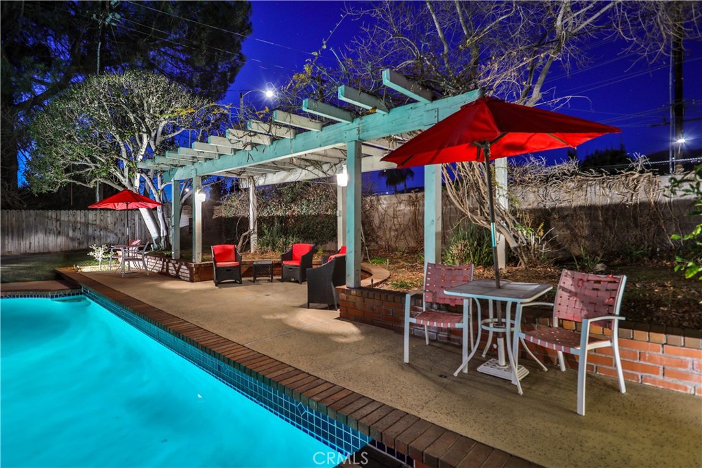 105 E Blue Mountain Way