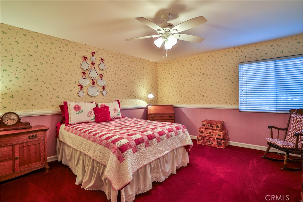 105 E Blue Mountain Way