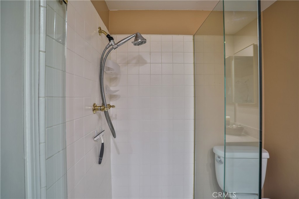 105 E Blue Mountain Way