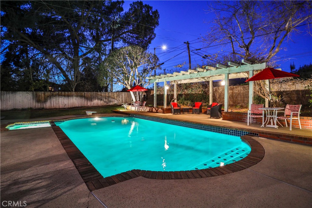 105 E Blue Mountain Way