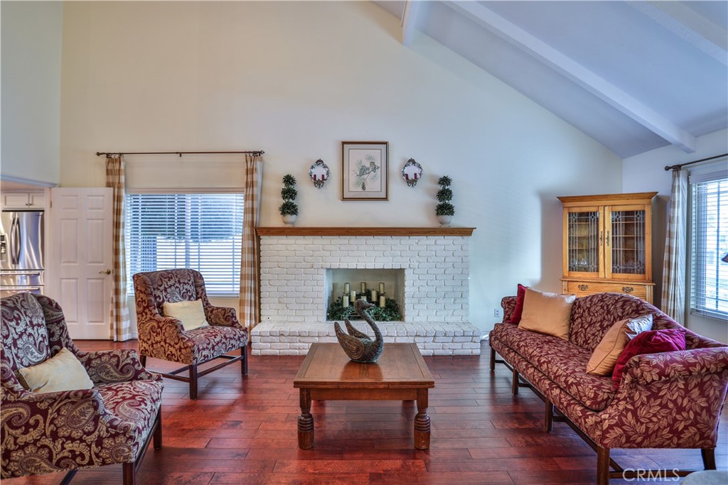 105 E Blue Mountain Way