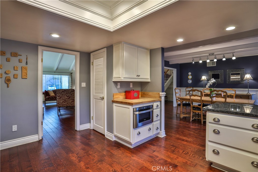 105 E Blue Mountain Way