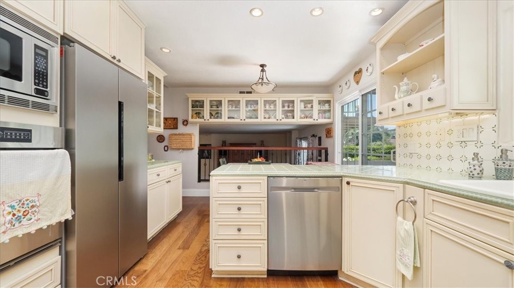 1819 Elmhurst Circle