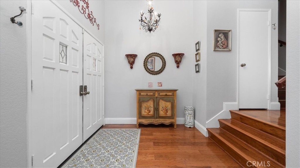 1819 Elmhurst Circle