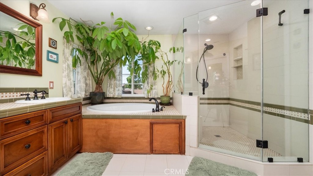 1819 Elmhurst Circle