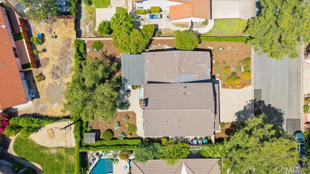 1819 Elmhurst Circle