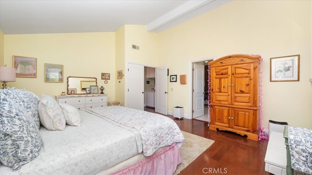 1819 Elmhurst Circle