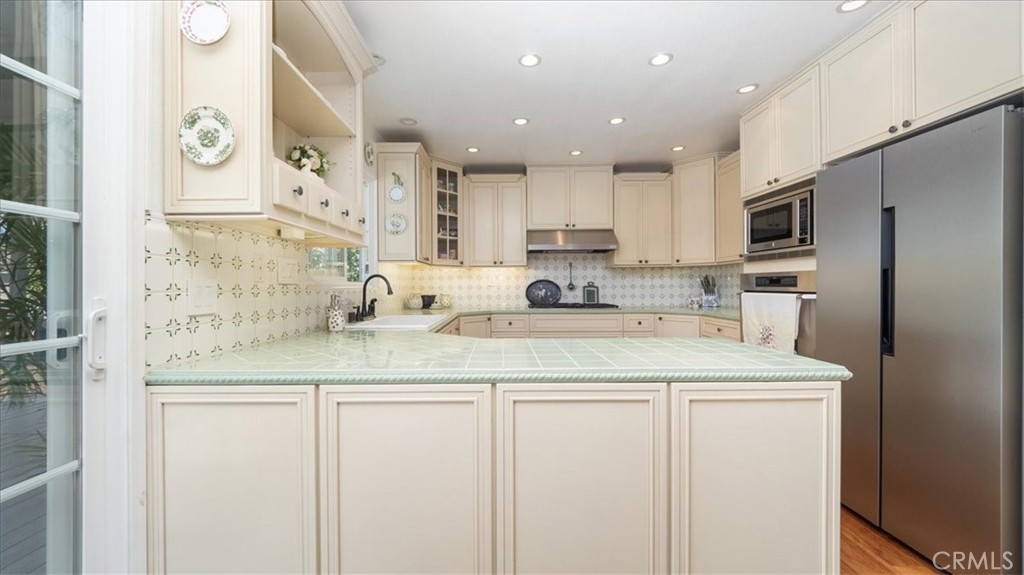 1819 Elmhurst Circle