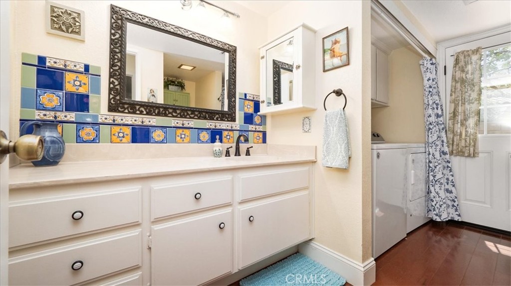 1819 Elmhurst Circle