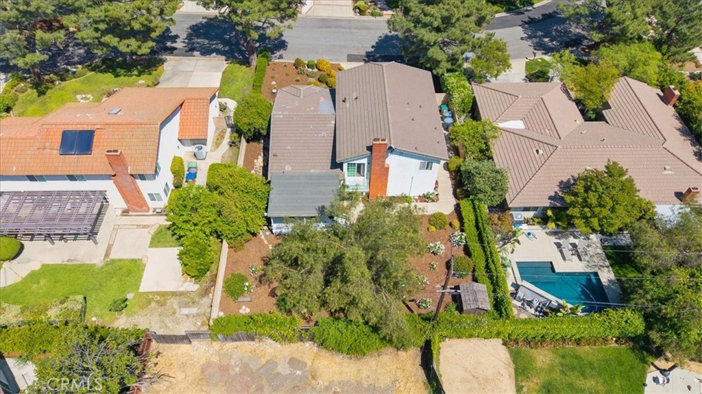 1819 Elmhurst Circle