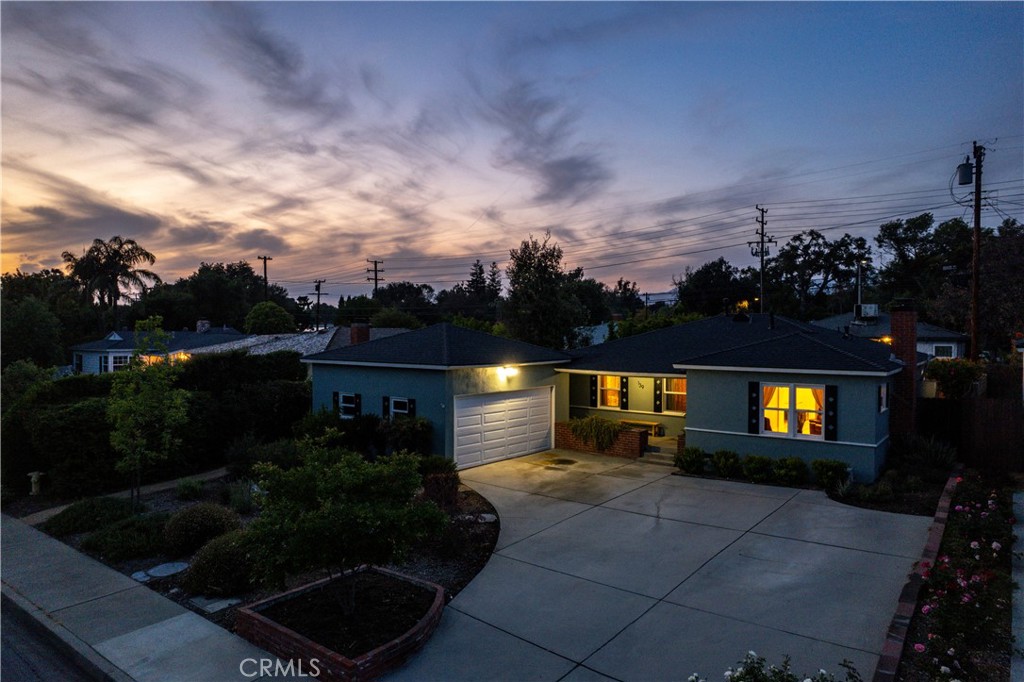 139 E Villanova Drive