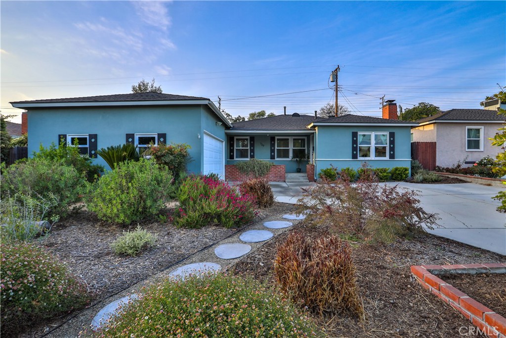 139 E Villanova Drive